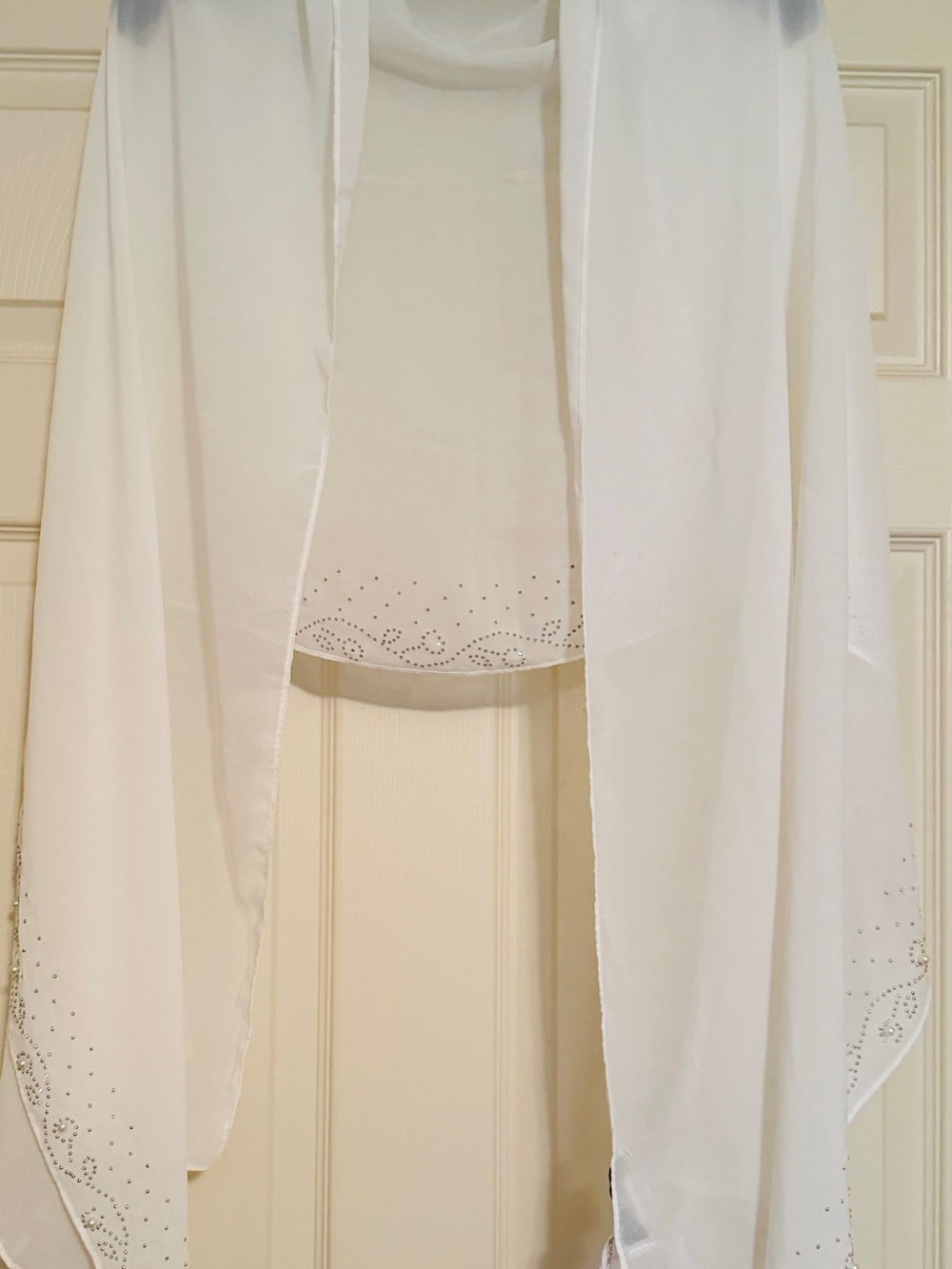 Jessica McClintock White Draped Embellished Scarf Wrap